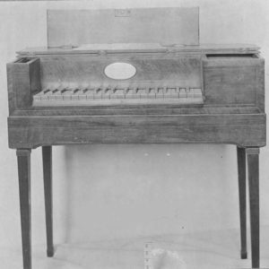 Portable Square Piano by Longman & Broderip c. 1790 - Metropolitan Museum New York (1)